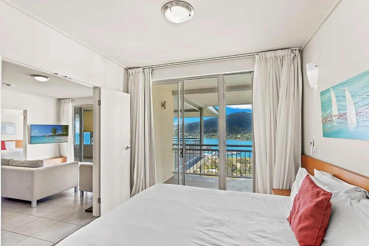 Airlie Beach Ocean Views & Resort Living @ 231 Airlie Beach