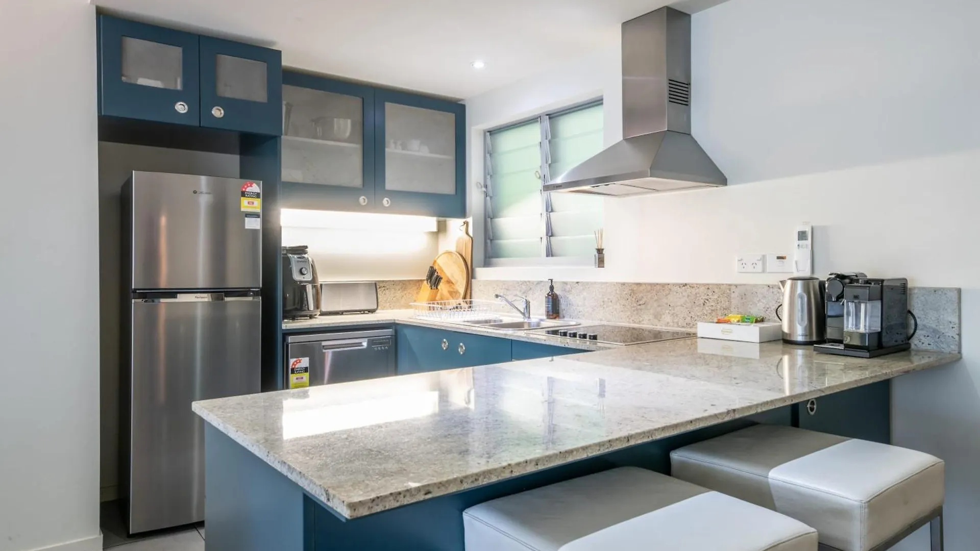 Airlie Beach Ocean Views & Resort Living @ 231 Australia