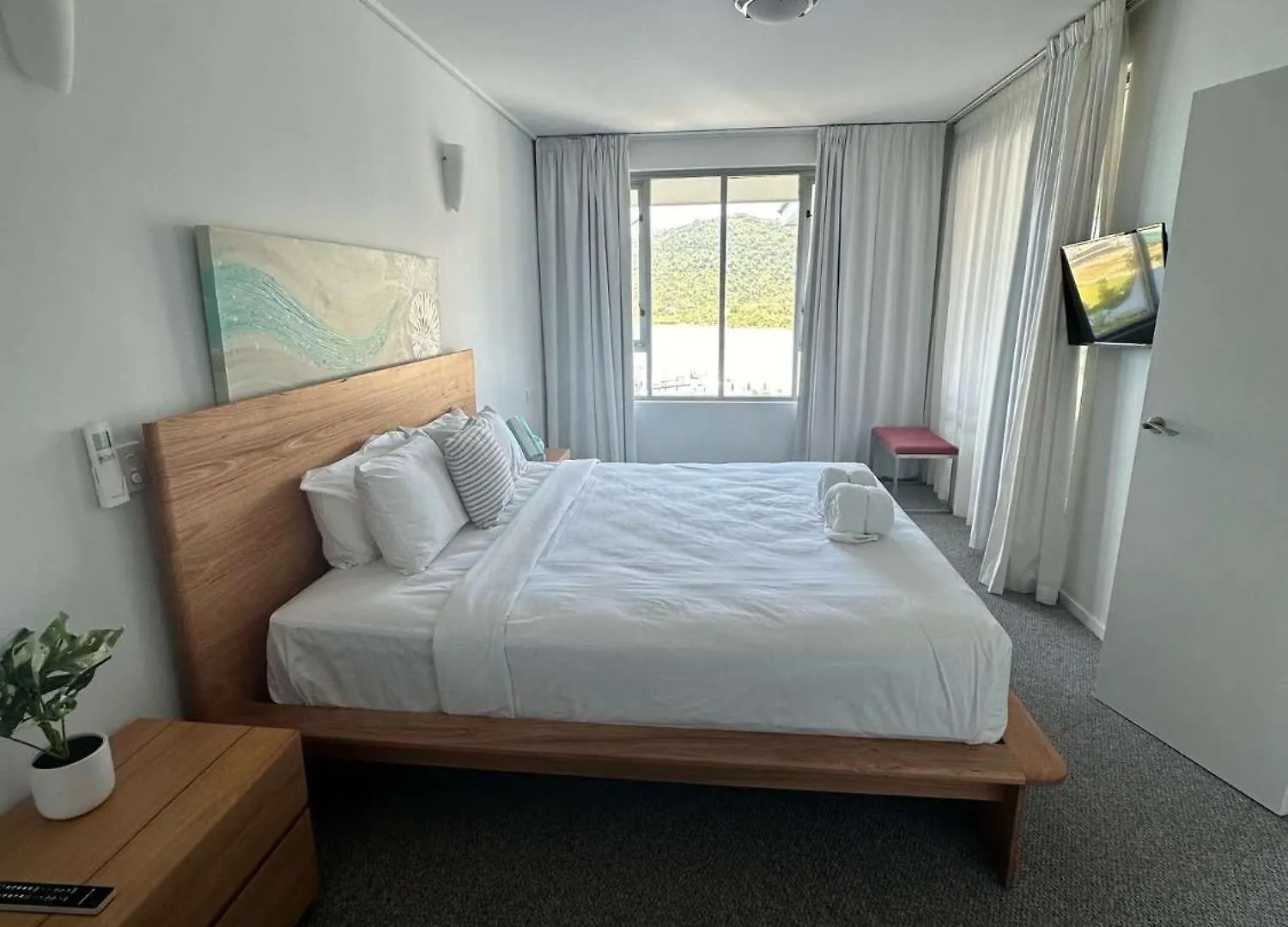 Airlie Beach Ocean Views & Resort Living @ 231 Apartament