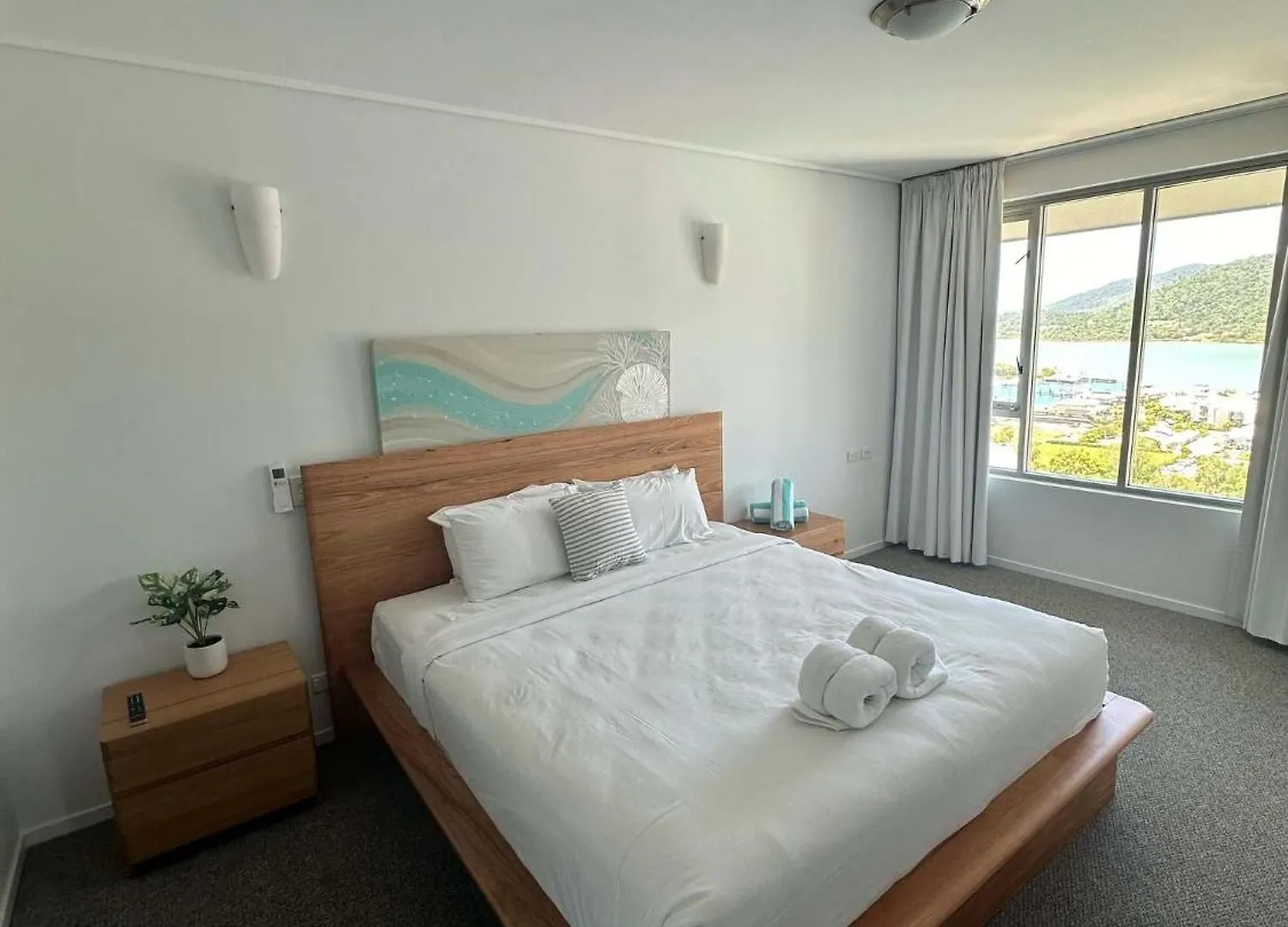 Airlie Beach Ocean Views & Resort Living @ 231 Airlie Beach